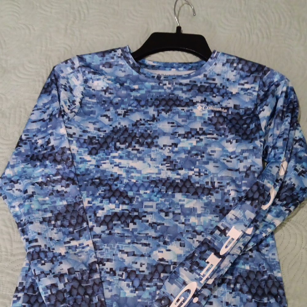 Columbia Digital Blue Pattern Long Sleeve Shirt